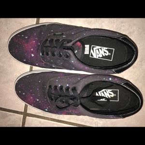 Vans tennis shoes